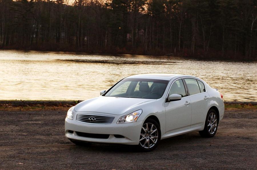  Infiniti G37x S Sedan 2009 года  (фото 33 из 44)